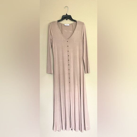 Carly Jean Los Angeles Corey Taupe Maxi Dress - Picture 2 of 11